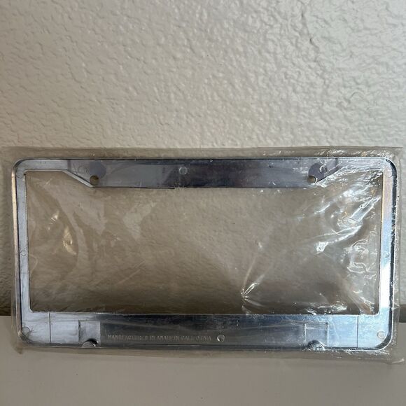 Cal Lutheran University Alumni License Plate New in Packaging - Picture 2 of 2